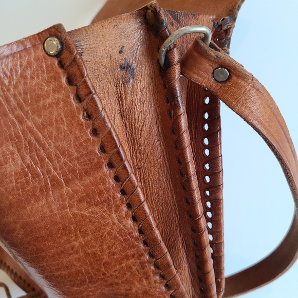 Handmade Moroccan Leather Crossbody Handbag - Picture 11 of 15